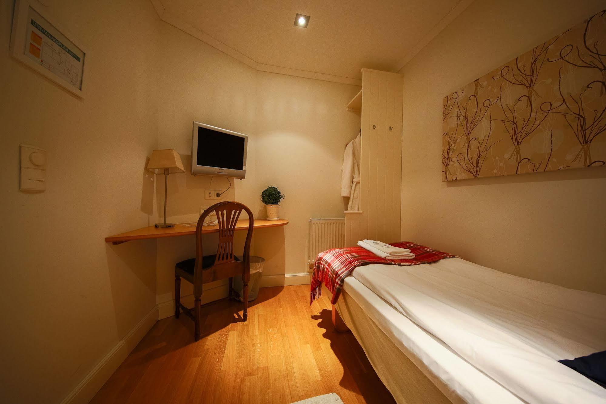 Hotell Pilen Umea Ngoại thất bức ảnh